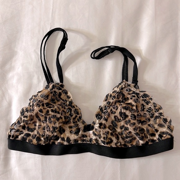 PINK Victoria's Secret Other - VS Pink Triangle Bralette
